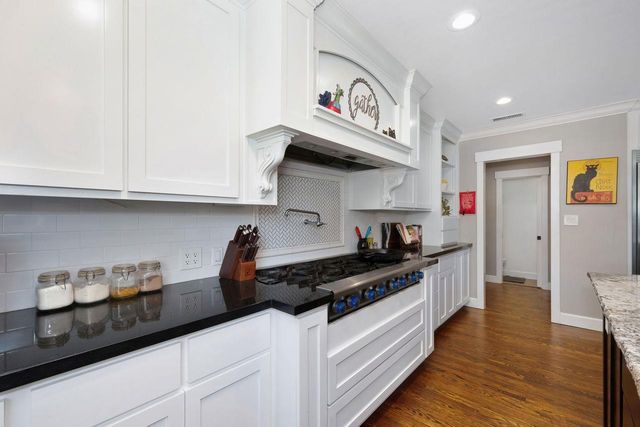 5216 Marione Dr, Carmichael, CA 95608