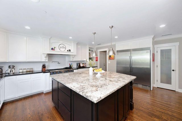 5216 Marione Dr, Carmichael, CA 95608