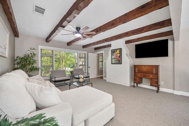 5216 Marione Dr, Carmichael, CA 95608