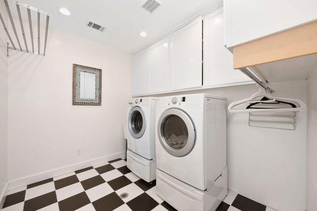 5216 Marione Dr, Carmichael, CA 95608