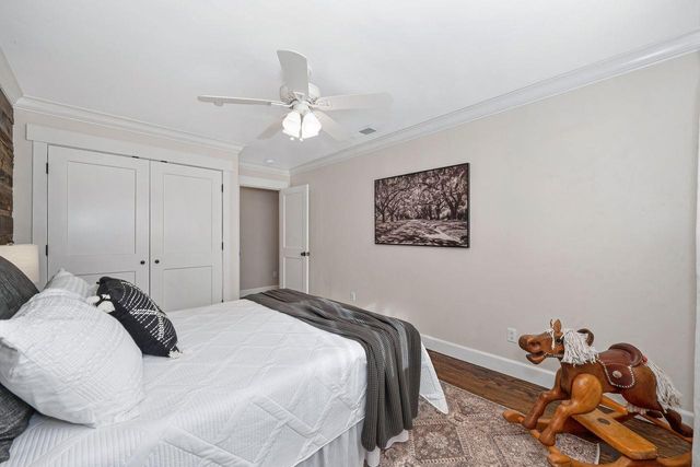 5216 Marione Dr, Carmichael, CA 95608