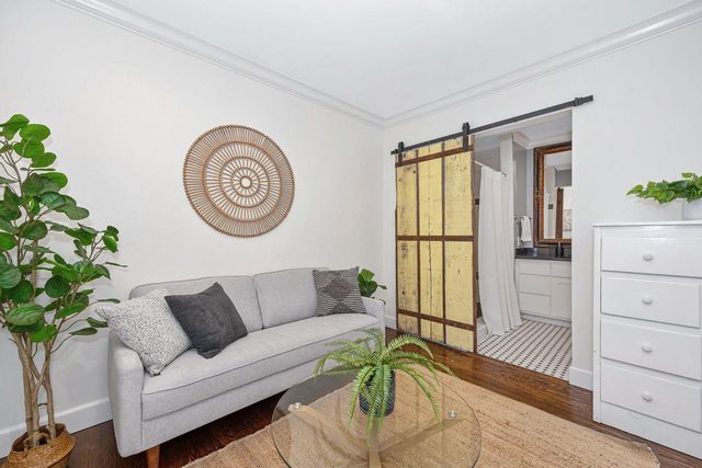 5216 Marione Dr, Carmichael, CA 95608