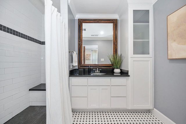 5216 Marione Dr, Carmichael, CA 95608