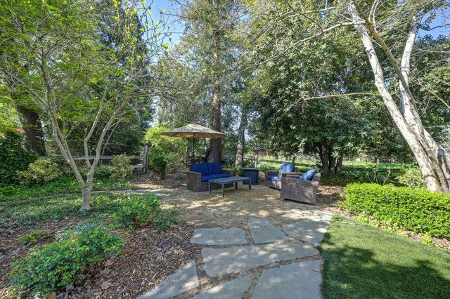 5216 Marione Dr, Carmichael, CA 95608