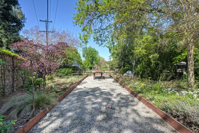 5216 Marione Dr, Carmichael, CA 95608