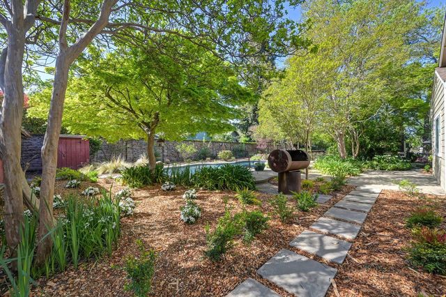 5216 Marione Dr, Carmichael, CA 95608