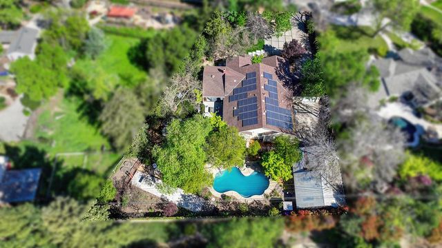 5216 Marione Dr, Carmichael, CA 95608