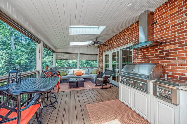310 Wildberry Rd, Fox Chapel, PA 15238