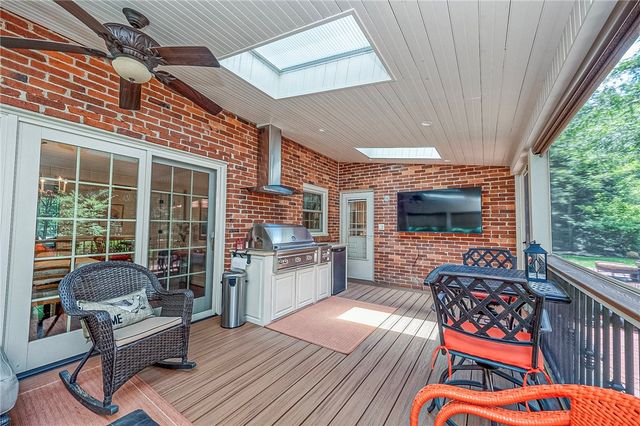 310 Wildberry Rd, Fox Chapel, PA 15238
