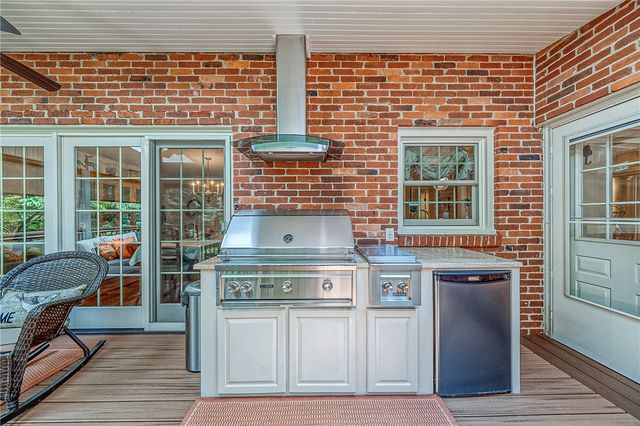 310 Wildberry Rd, Fox Chapel, PA 15238