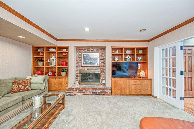 310 Wildberry Rd, Fox Chapel, PA 15238