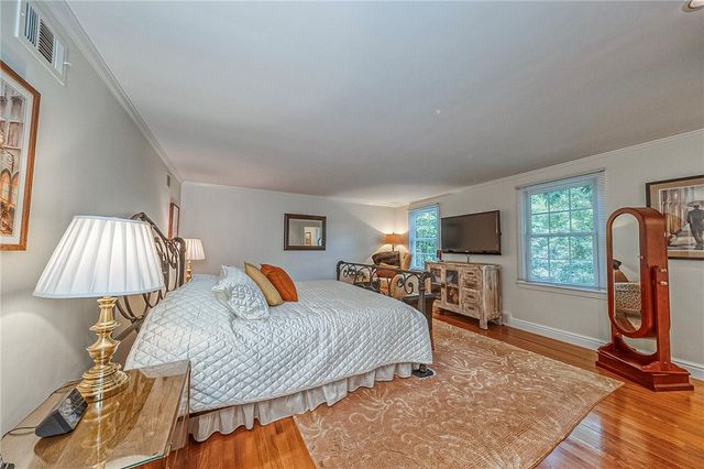 310 Wildberry Rd, Fox Chapel, PA 15238