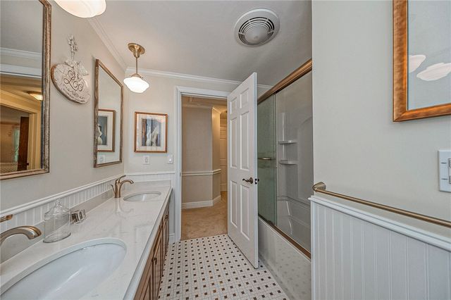 310 Wildberry Rd, Fox Chapel, PA 15238