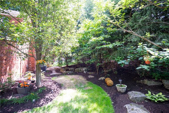 310 Wildberry Rd, Fox Chapel, PA 15238