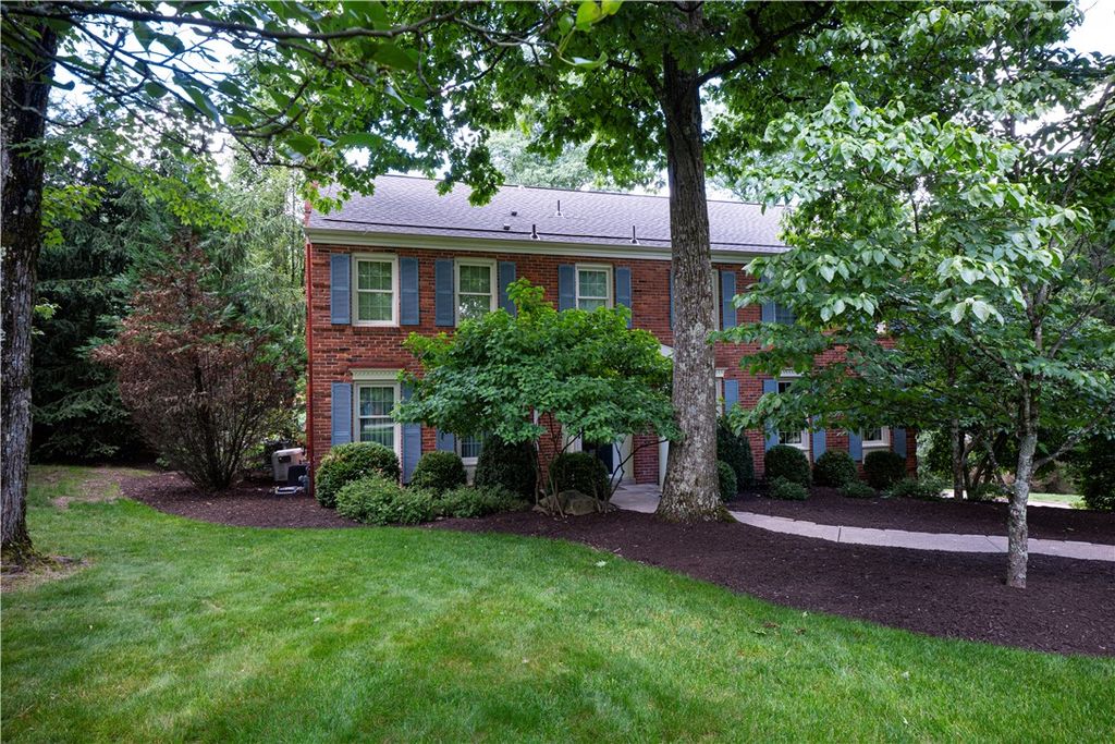 310 Wildberry Rd, Fox Chapel, PA 15238