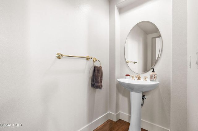 3887 Foxdale Court, Newbury Park, CA 91320