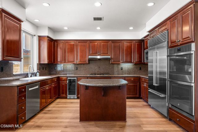 3887 Foxdale Court, Newbury Park, CA 91320