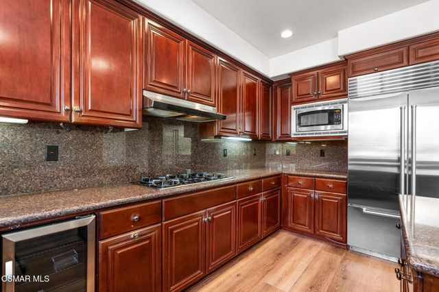 3887 Foxdale Court, Newbury Park, CA 91320