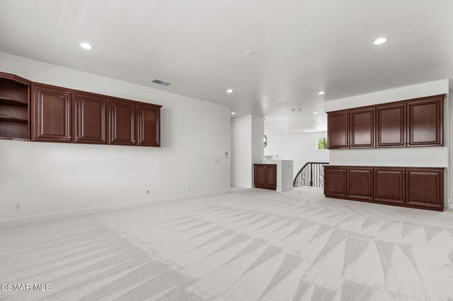 3887 Foxdale Court, Newbury Park, CA 91320