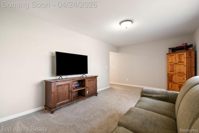 46059 Huling Street, Shelby Charter Township, MI 48317