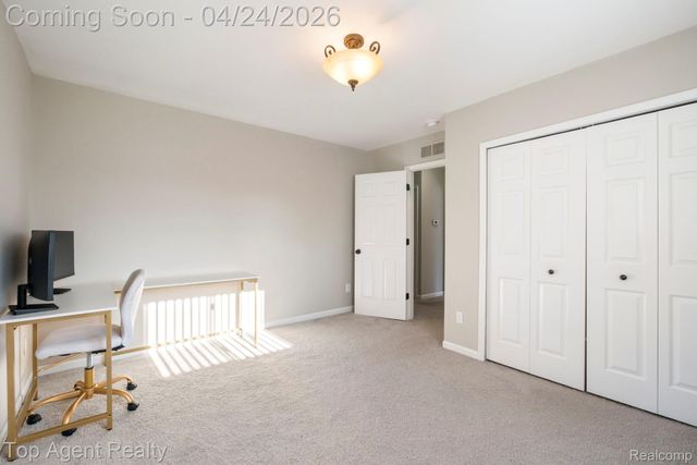 46059 Huling Street, Shelby Charter Township, MI 48317