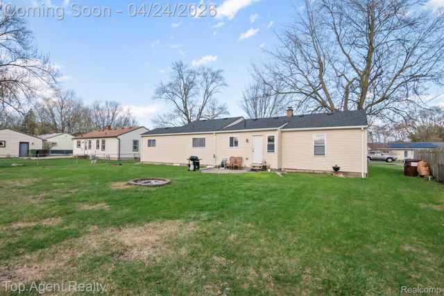 46059 Huling Street, Shelby Charter Township, MI 48317