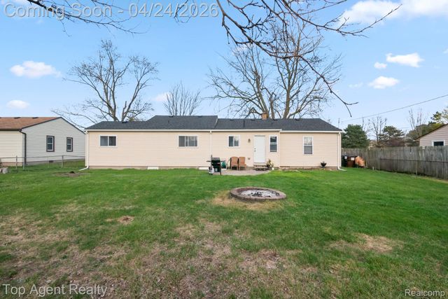 46059 Huling Street, Shelby Charter Township, MI 48317