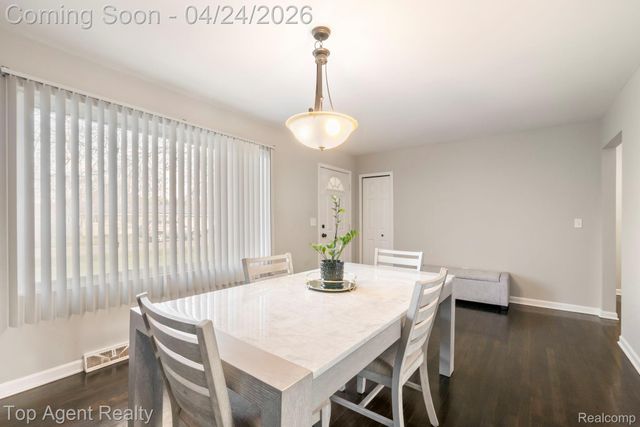 46059 Huling Street, Shelby Charter Township, MI 48317