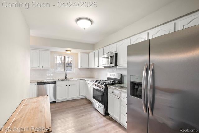 46059 Huling Street, Shelby Charter Township, MI 48317