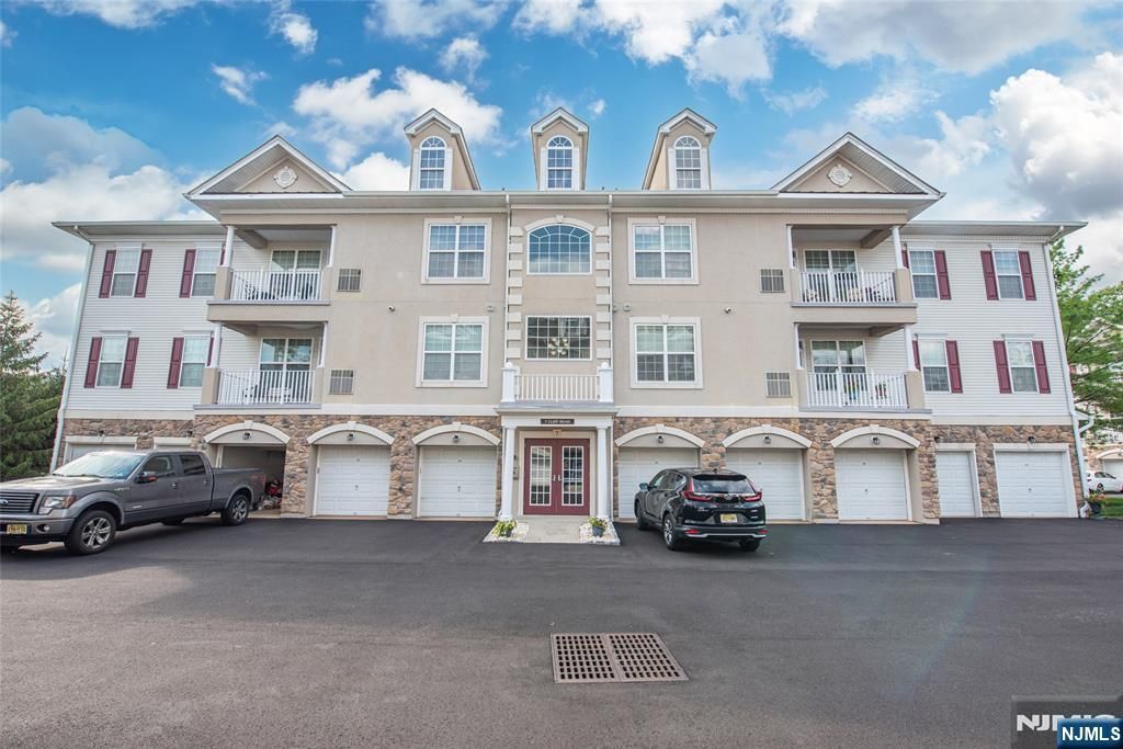 7 Cliff Road D2, Woodland Park, NJ 07424