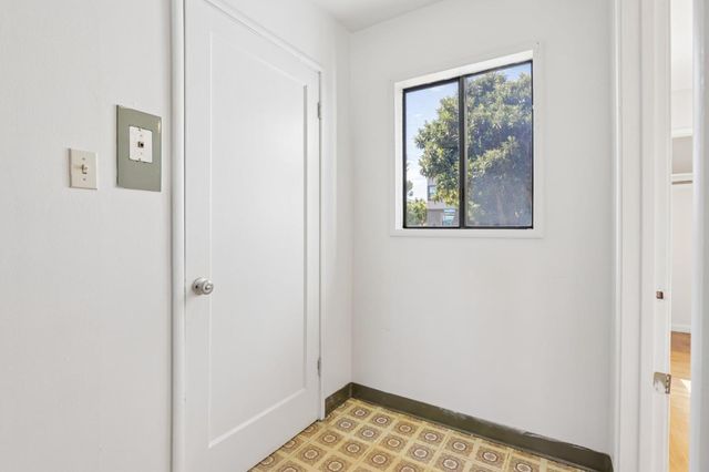 22801 Kiwanis Street, Hayward, CA 94541
