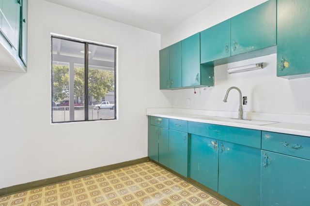 22801 Kiwanis Street, Hayward, CA 94541