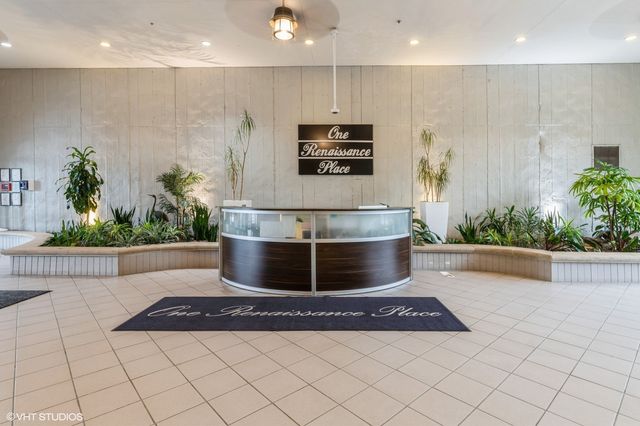 1 Renaissance Place 1018, Palatine, IL 60067
