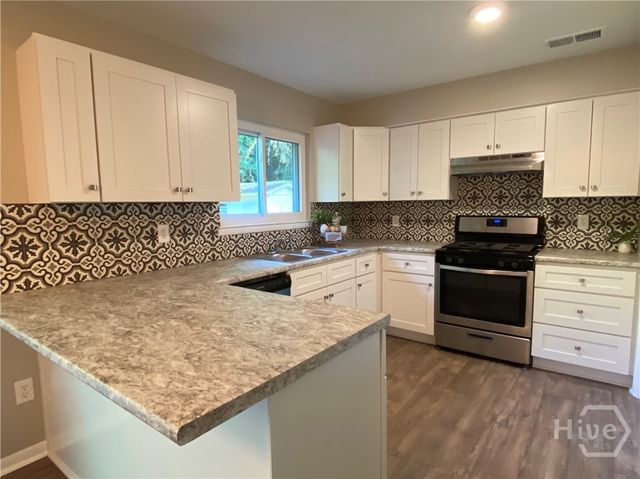 8620 Ferguson Avenue, Savannah, GA 31406