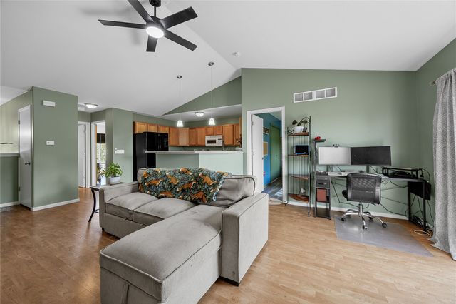 40 Cattail Lane, North Liberty, IA 52317