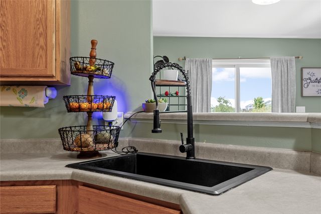 40 Cattail Lane, North Liberty, IA 52317