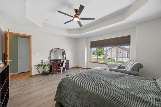 40 Cattail Lane, North Liberty, IA 52317