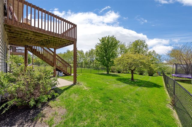40 Cattail Lane, North Liberty, IA 52317