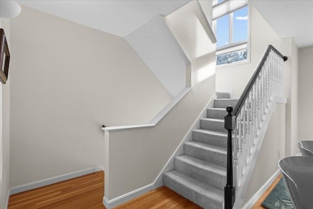 10 Sloop Ln 87, Quincy, MA 02171