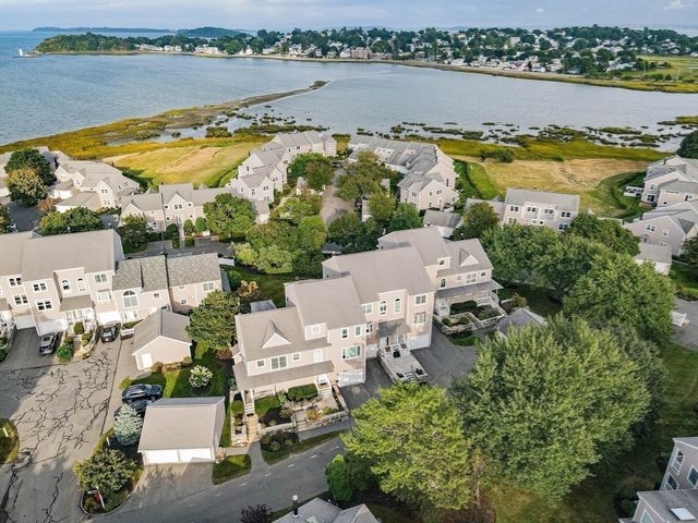 10 Sloop Ln 87, Quincy, MA 02171