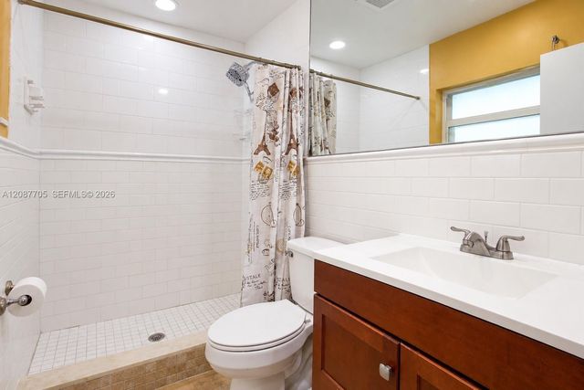 7303 NW 59th Street, Tamarac, FL 33321