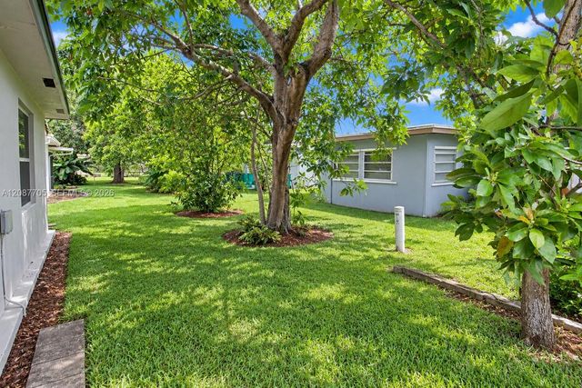 7303 NW 59th Street, Tamarac, FL 33321