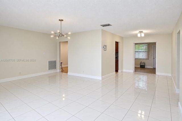 7303 NW 59th Street, Tamarac, FL 33321