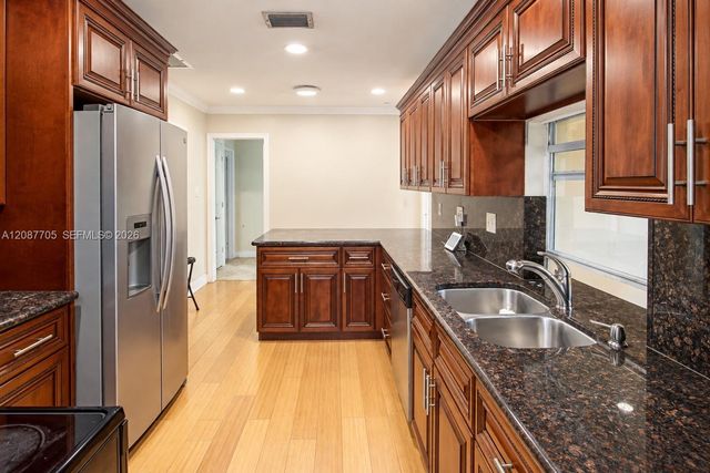 7303 NW 59th Street, Tamarac, FL 33321