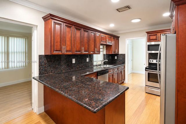 7303 NW 59th Street, Tamarac, FL 33321