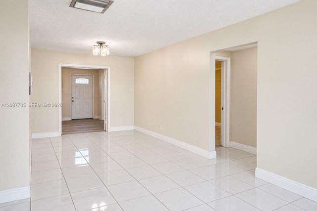 7303 NW 59th Street, Tamarac, FL 33321