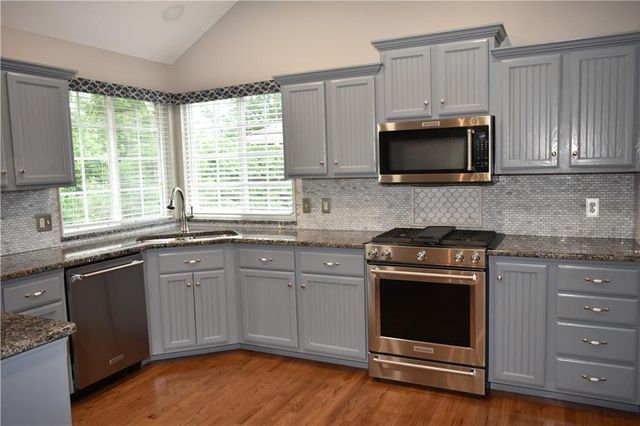 3800 Richmond Drive, Leavenworth, KS 66048
