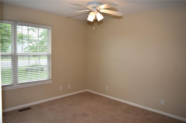 3800 Richmond Drive, Leavenworth, KS 66048
