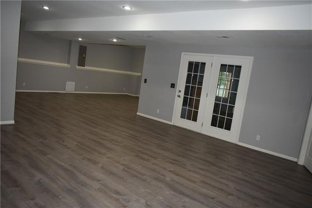 3800 Richmond Drive, Leavenworth, KS 66048