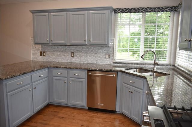 3800 Richmond Drive, Leavenworth, KS 66048